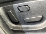【パワーシート】スイッチ一つで簡単にシートの微調整が可能!電動だから力もいりません!快適なシートポジションにセットして、快適なドライブをお楽しみください。