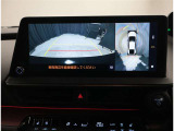 バックモニターが付いているので駐車が苦手な方でも安心です。後ろが見えていることで障害物も察知しやすいです。