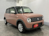 車内は内装デザインやインテリアがお部屋のような落ち着きのある空間
