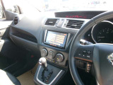 操作しやすい運転席廻り!操作パネルも使いやすい!!ドライブが楽しくなりますっ