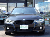 BMW在庫保有台数常時100台以上!ご来店の際はBMW本店(厚木市下荻野140-1)にご来店ください!弊社自慢の全天候型ショールーム!BMW在庫保有台数常時100台以上ございます!