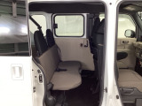 乗車人数や荷物の量、車内での過ごし方に合わせて、シートのレイアウトを変更できます。