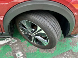 タイヤサイズは225/55R17です。日産純正アルミ装着です☆