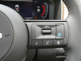 運転支援機能・プロパイロット搭載。 設定した速度で定速走行でき、先行車に自動で追従走行も可能です。さらにハンドル支援機能もあり、車線の中央を走るように制御してくれます。