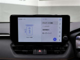 ETC2.0とは、道路沿いに設置されたITSスポットとETC2.0通信対応車載機との間の高速・大容量通信により、広範囲の渋滞・規制情報提供や安全運転支援など受けられる運転支援サービス
