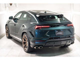 Verde Lares Highway AssistantNight Vision Urban Road Assistant Advanced 3D Bang&Olufsen Soud System Head-Up DisplayAmbient Light Package Wiper blades with integrated nozzles Black caliper