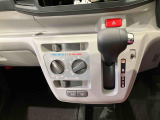 納車前にはプロのメカニックが、各部の点検を行います。ディーラーにしか出来ない品質、そしてサービスできっと満足していただけると思います!