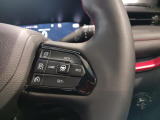 前走車を検知し、自動で加減速して安全な車間距離を保ち追従するアダプティブクルーズコントロールを装備!