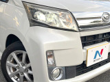 【LEDヘッドライト】悪天候や夜間走行時も良好な視界を確保し安心して運転できる高輝度LEDヘッドライトを装備!点灯速度が早く、消費電力も抑えられています。