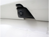 バックカメラが付いているので後方確認が非常にしやすいです。今や運転初心者も熟練者も必須装備!ついていて損はないですね♪