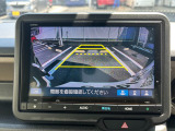 バックでの駐車が苦手な方や運転にあまり自信のない方でも後方の視界をしっかりサポート。安心して車庫入れが出来るバックカメラを装備しています!