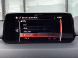 Bluetoothに接続することで、スマートフォンに入っている音楽アプリを車内で楽しめたり、通話が出来ます♪