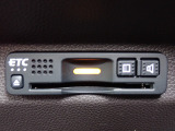 ■【ETC車載器】が装備されています。セットアップをしてお渡しとなり、ETCカードを差し込むだけで高速道路の利用が可能です。
