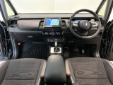 【前方視界】開放的な前方視界!運転がしやすく疲れにくいです♪窓が大きく、見通しがとっても良いおクルマですよ♪