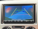 【バックモニター】駐車時に後ろの映像がナビゲーションにうつるので駐車がらくらく★車庫入れが心配な方もバックモニターで安心★