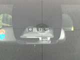 【トヨタセーフティセンス】走行中に前方の車両等を認識し、衝突しそうな時は警報とブレーキで衝突回避と被害軽減をアシスト。より安全にドライブをお楽しみいただけます。