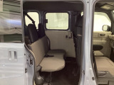 乗車人数や荷物の量、車内での過ごし方に合わせて、シートのレイアウトを変更できます。