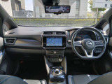 広々とした運転席周り!禁煙車です☆