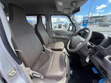 運転席シート廻りは使用感も少なく、良好な状態となっています。丁寧に使われていたことがよくわかりますね。