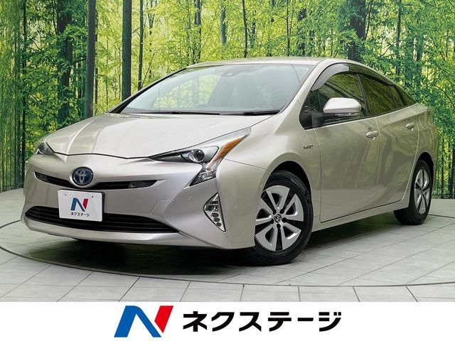 トヨタ プリウス 