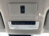 SOSコールスイッチです。NissanConnectにご加入していただくとご利用いただけます。