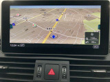 ナビゲーションに加えてオーディオ・ビジュアルプレーヤー、ハンズフリーテレフォン、車両設定機能などを集約したインフォテインメントシステムです。