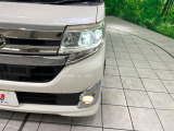 【LEDヘッドライト】悪天候や夜間走行時も良好な視界を確保し安心して運転できる高輝度LEDヘッドライトを装備!点灯速度が早く、消費電力も抑えられています。