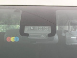 【トヨタセーフティセンス】走行中に前方の車両等を認識し、衝突しそうな時は警報とブレーキで衝突回避と被害軽減をアシスト。より安全にドライブをお楽しみいただけます。