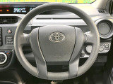 インテリアに合わせたデザインのステアリングは、運転される方のことも考え、運転しやすい形状、大きさです。是非一度、実際に触ってお確かめください。