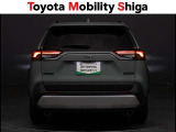 リヤのコンビネーションランプは後続車からも確認しやすいデザインです。