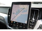 フローティングデザインを採用した11.2インチセンターディスプレイ。