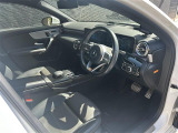 Aクラス A250 4MATIC AMGライン 4WD 本革シート