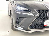 フォグランプ装着車です。暗い夜道の車両前方を明るく照らします