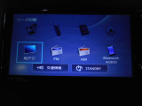 フルセグテレビ搭載。DVD・CD再生・SDカード、USB入力、Bluetoothオーディオに対応しています。