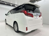 低燃費で環境にもやさしいハイブリッド車です。トヨタ専用診断機器でハイブリッドシステムを綿密に点検してあります!