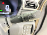 【オートライト】車外の明るさに応じて自動的にライトの点灯・消灯をしてくれます