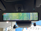 【アドバンスドルームミラー】後席の大きな荷物や同乗者で後方が確認しづらい時でも安心!カメラが撮影した車両後方の映像をルームミラー内に表示。クリアな視界で状況の確認が可能です!