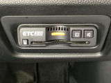 ハンドルの右下にETC2.0がついています。高速道路の料金所の通過も楽々です!。 カードの取り出しもしやすい場所についています。