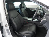 Audi車はどの車種も全てレザーハンドルです。そこにはAudiのこだわりがあり質感の高いレザーでしっかりと手に馴染み、高級感を演出します。