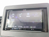 お車選びをお楽しみ頂けるよう、在庫車の展示スペースを十分に確保しております。