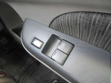 運転席助手席はパワーウィンドウになります。