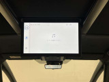 後席大型天吊モニター付きです。後付けも出来る場合がありますが、最初からついているこの物件はうれしいですね。