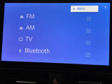 ブルートゥースに接続することにより、スマホに入ったお気に入りの音楽を車内で楽しむことができます♪あると本当に便利な機能になっています!