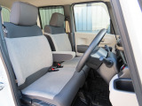 運転席の高さを変更できるので、体格に合わせた位置で運転できます!