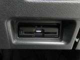 ★ETC付きです。高速道路料金所での小銭の出し入れや雨天時における窓の開け閉めなどの煩わしさが解消できます。料金所の通過もスムーズで快適ですよ。