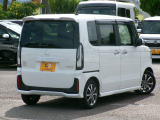 外装も丁寧に磨いております。是非1度実車をご覧ください!