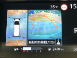 【アラウンドビューモニター】専用のカメラにより、上から見下ろしたような視点で360度クルマの周囲を確認することができます☆死角部分も確認しやすく、狭い場所での切り返しや駐車もスムーズに行えます。
