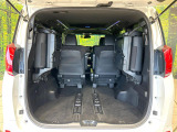 普段のお買い物や通勤、送迎等に十分な荷室スペースを確保しております。セカンドシートを倒すと、大きな荷物の積載も可能です♪