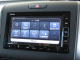 ナビゲーションは純正メモリーナビ(VXM-214VFi)を装着しております。AM、FM、CD、DVD再生、Bluetooth、音楽録音再生、フルセグTVがご使用いただけます。