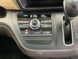 エアコンや送風に連動して空気清浄や脱臭などに効果を発揮するプラズマクラスター技術搭載フルオートエアコン装備してます。空気の汚れが気になる方も安心です